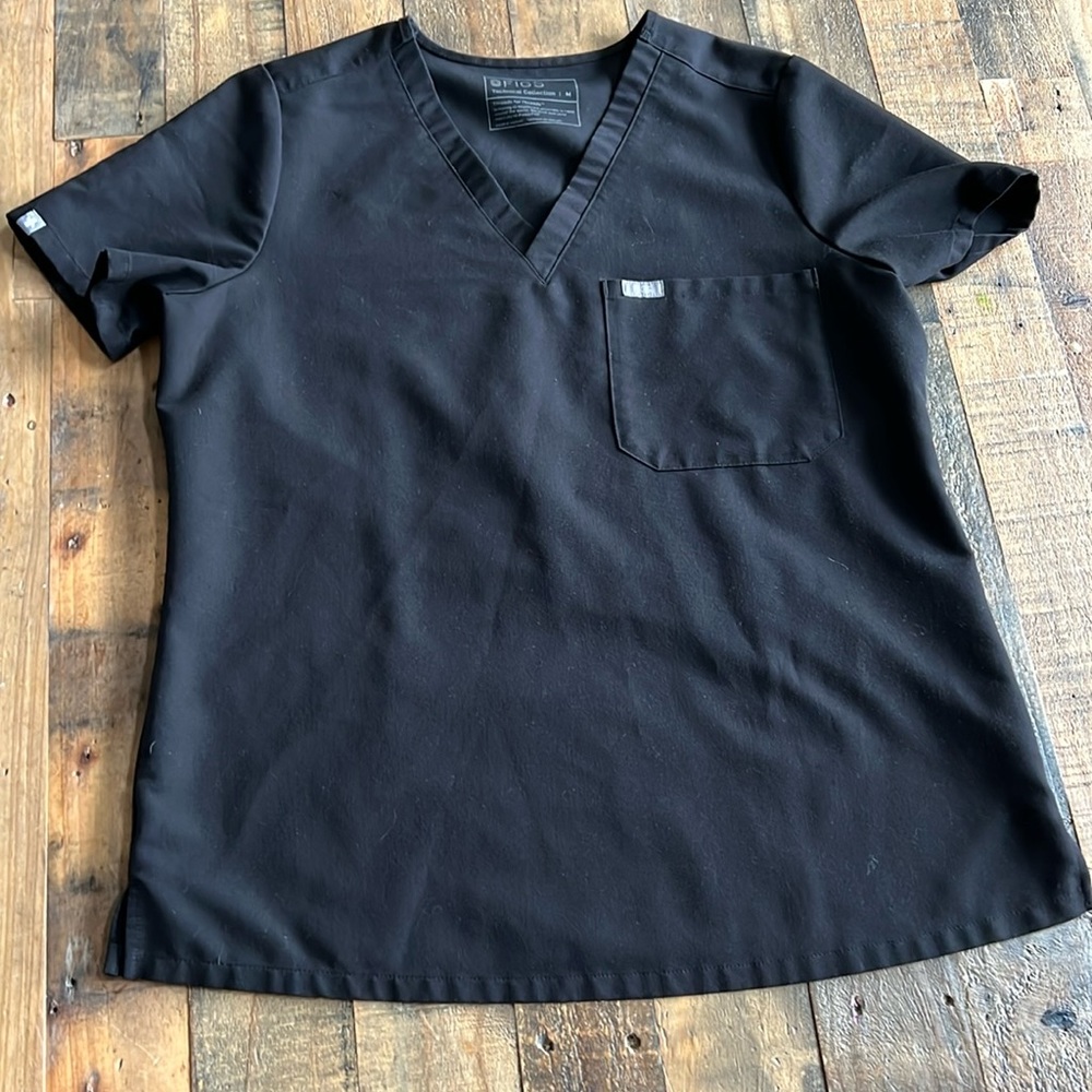 SOLD Figs women’s scrub top